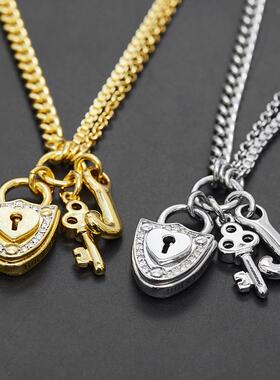 欧美时尚设计感气质镶钻锁钥匙字母多坠单锆不对称链子锁骨项链
