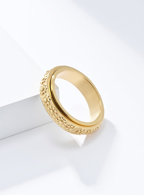 新品小雏菊钛钢旋转戒指环太阳花