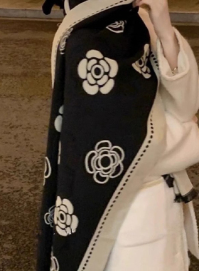 气质小香风黑色山茶花披肩女外搭