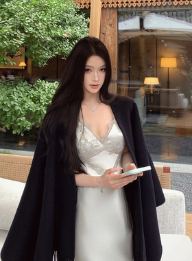 高级感黑色羊毛披肩女外搭