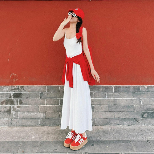 复古港风红色针织披肩外搭叠穿系腰屁帘新款空调房护肩颈椎小坎肩 - 图3