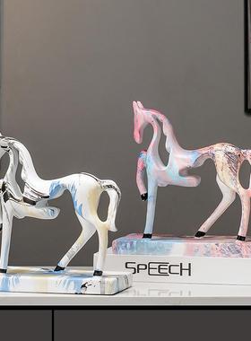 马到成功艺术马摆件现代轻奢酒柜电视柜客厅玄关办公室家居装饰品