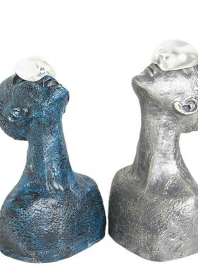 北欧玄关抽象人物雕塑树脂摆件样板房售楼处样板房间复古软装饰品