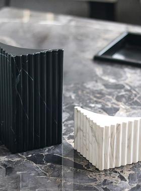 现代轻奢仿大理石几何书档摆件样板间书房办公室艺术抽象书靠饰品