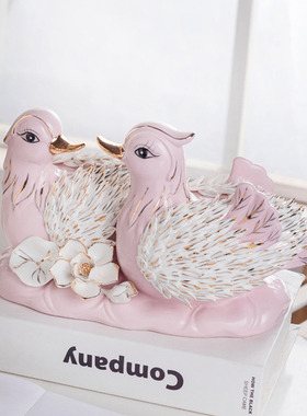 陶瓷鸳鸯戏水新婚结婚礼物家居卧室酒柜电视M柜婚房布置装饰品摆