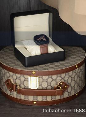 驼色售楼tb-65118部板房衣帽主人样房衣柜软装饰品衣间服套摆件装