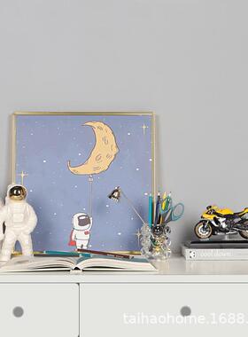 现代儿童22.11.30房桌组面书柜装饰品摆件合太空车人汽画主题笔筒