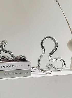 新疆包邮现代简约轻奢莫比乌斯摆件卧室装饰曲线环形客厅软样板间