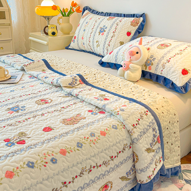 速发牛奶绒花边床盖冬季保暖珊瑚法兰榻绒防米榻滑三件式床组加厚 - 图3