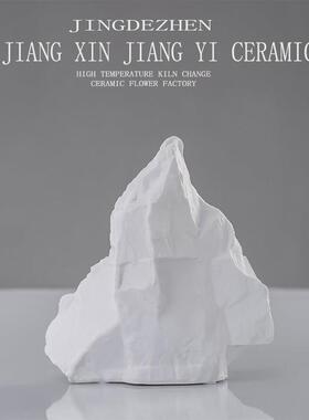 酒店大堂雪山摆件轻奢冰山石头道具雕塑样板房装饰陶瓷假山摆设