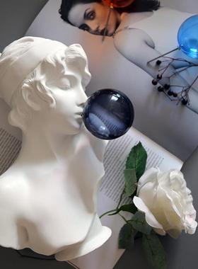 法式蓝色吹泡泡少女白色雕塑人物摆件电视柜酒柜雕像高级软装饰品