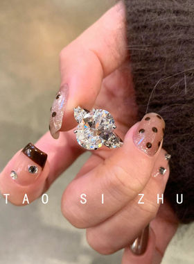 爆闪超大皓石戒指女奢华