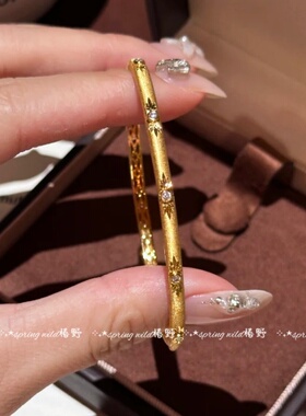 布契织纹雕金手镯时来运转