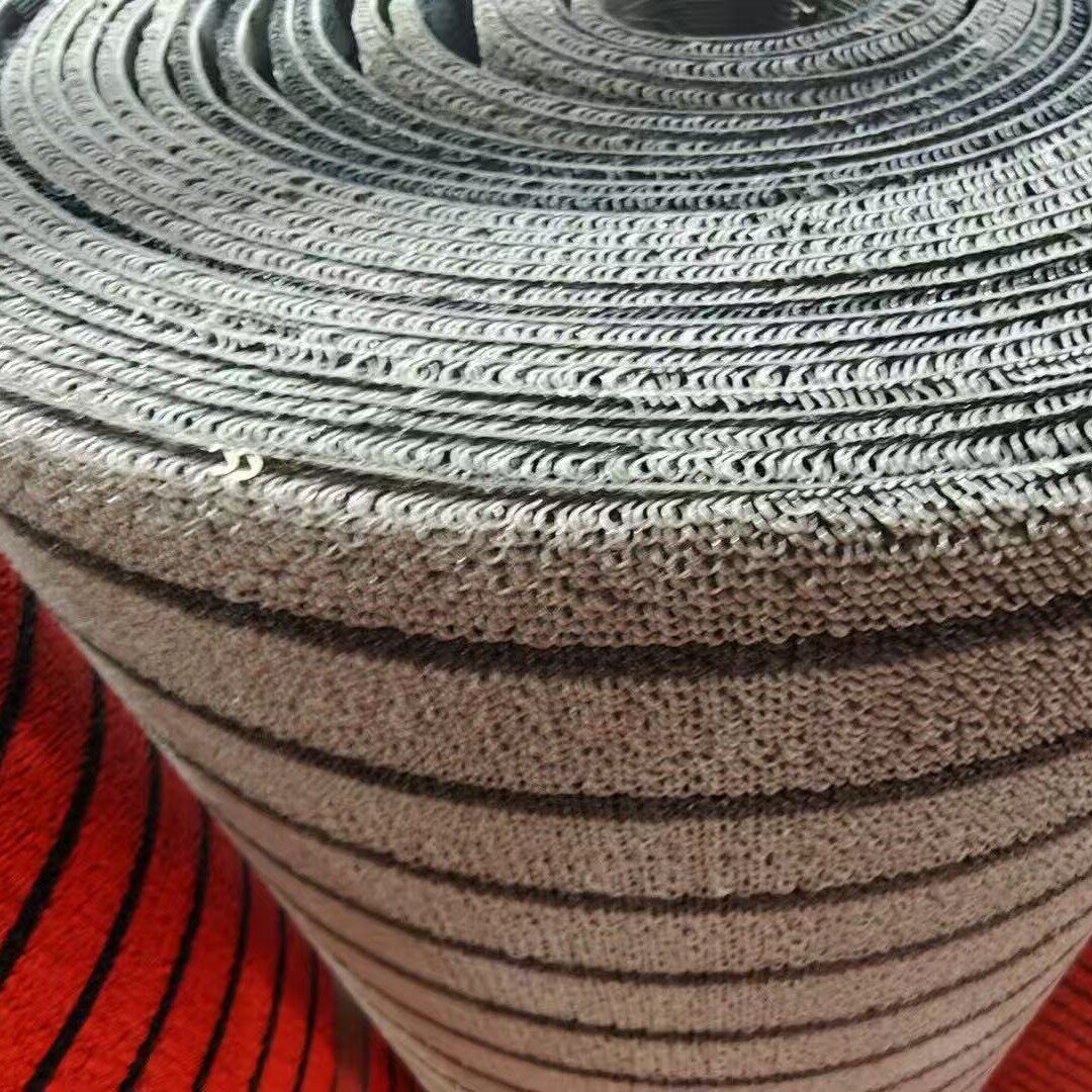 Menis silk circle kitchen floor mat is stain-resistant and can be cut