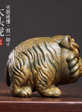 天然绿檀木老虎创意文玩生肖虎手把件家居桌面工艺品实木檀香摆件