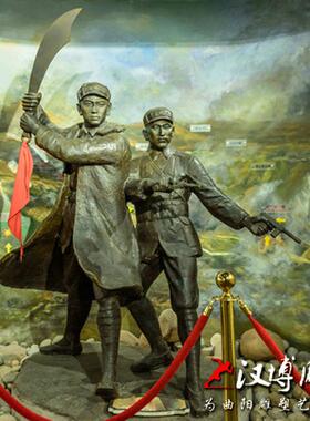 八一南昌起义纪念雕塑玻璃钢红军冲锋人物雕塑铸铜城市广场小品