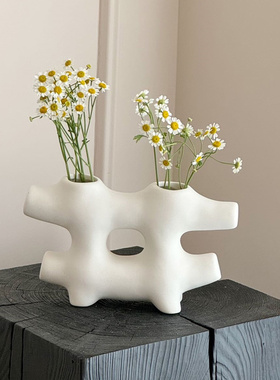 林与/创意简约抽象陶瓷花瓶摆件客厅插花干花网红餐桌卧室装饰品