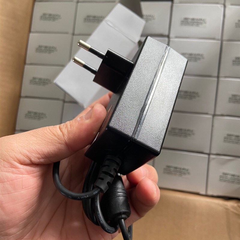 台湾明纬电源适配器GST18E12-P1J 18W12V1.5A 企业级欧规能效VI级 - 图2