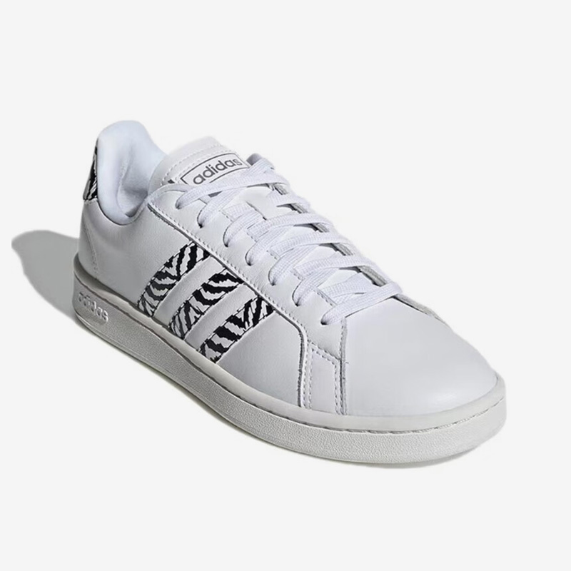 Adidas/阿迪达斯正品新款女子运动透气低帮滑板休闲鞋GZ0150 - 图0