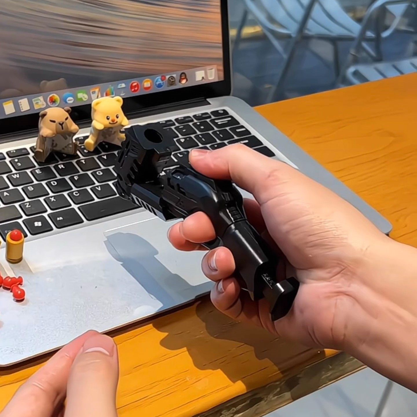 超级解压喷子发射器指尖陀螺edc刨壳道具模型男孩儿童软弹玩具枪,淘宝优惠券,粉丝福利购,淘宝优惠卷