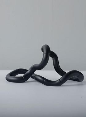 现代简约样板房几何黑白摆件环形曲线雕塑静物摆设室内客厅装饰品