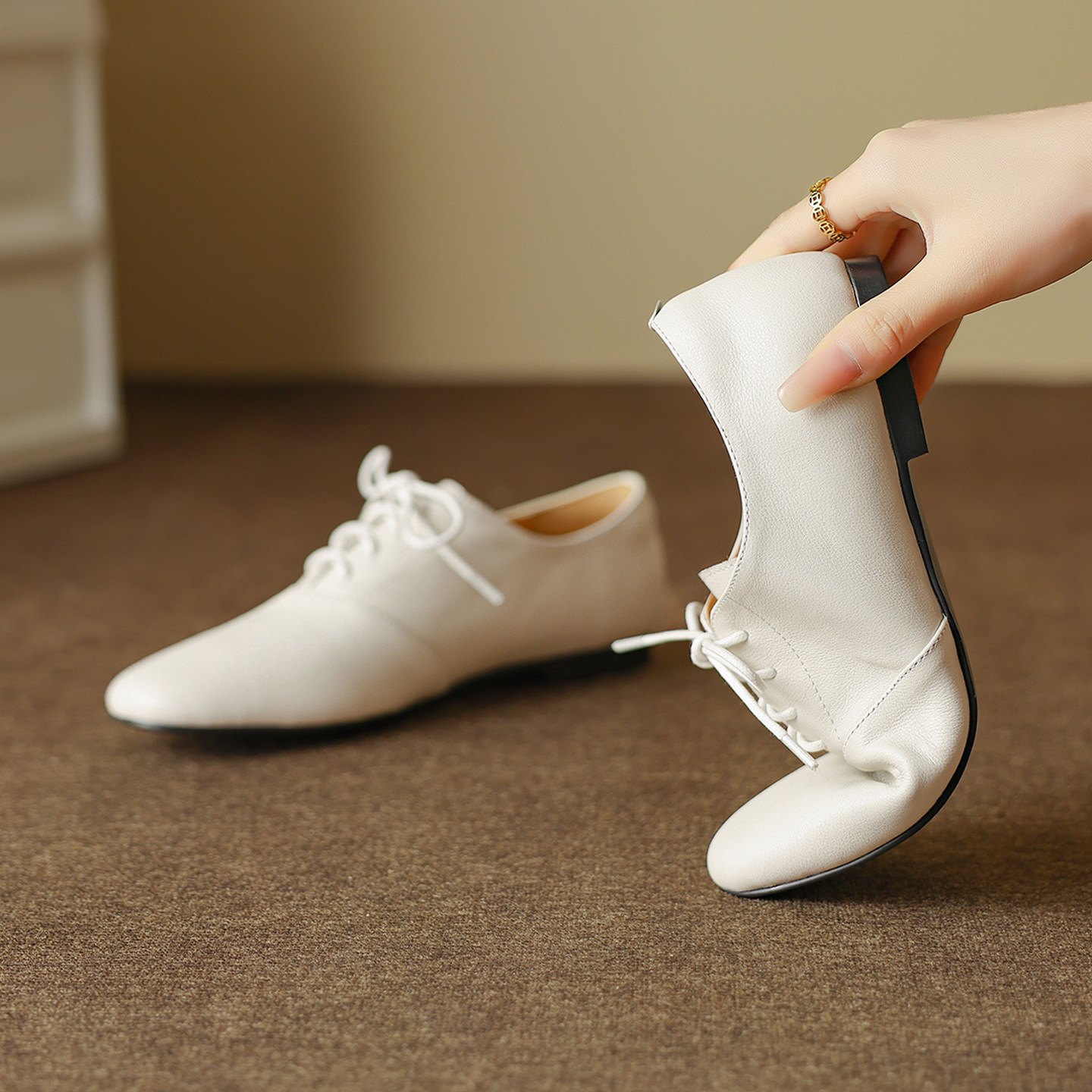 简约风系带深口单鞋女真皮小白鞋平底百搭通勤鞋,淘宝优惠券,粉丝福利购,淘宝优惠卷