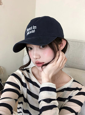 韩版字母刺绣宽檐显脸小棒球帽