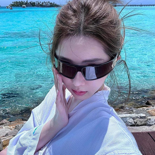 CD发箍墨镜女2026新款高级感时髦凹造型y2k拍照防紫外线太阳眼镜 - 图2