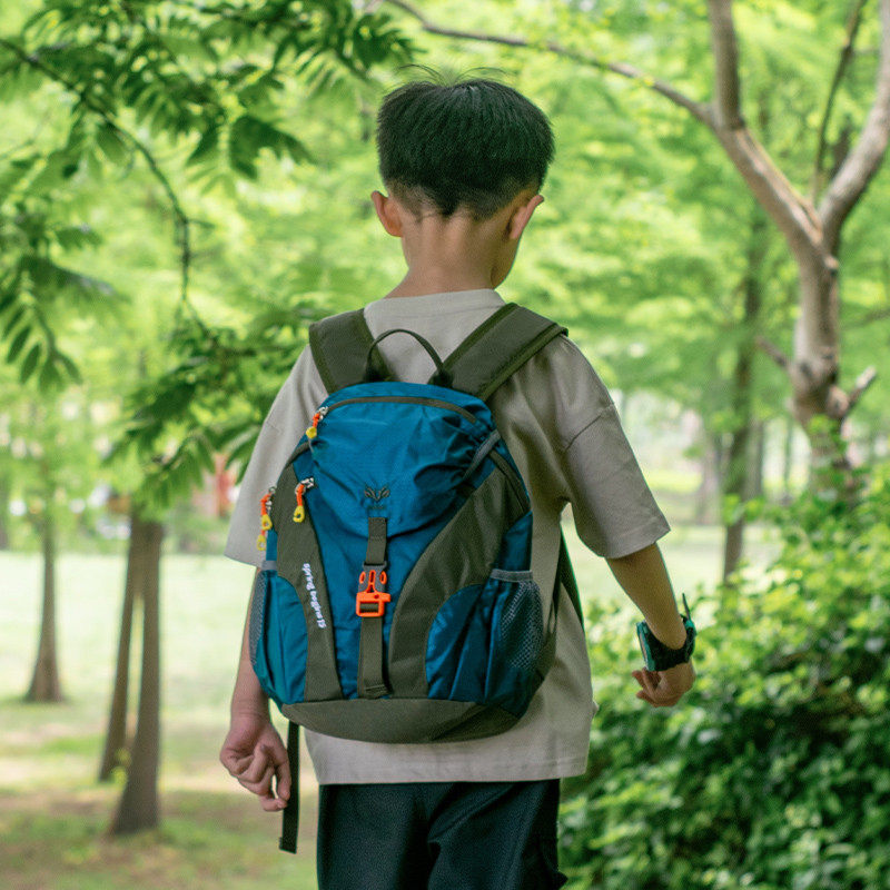 户外儿童出游小背包男孩外出旅游登山小学生墨绿色春游双肩包轻便,淘宝优惠券,粉丝福利购,淘宝优惠卷