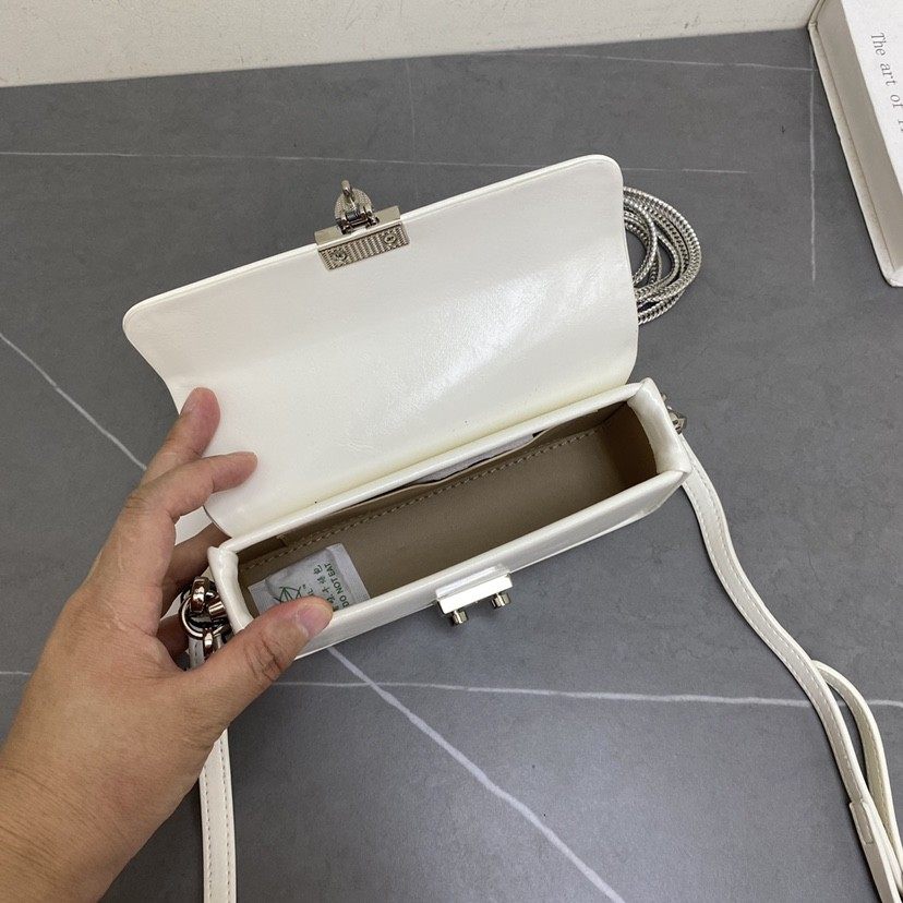 2025新款夏季女包时尚迷你包锁扣链条包手机包斜挎单肩小包,淘宝优惠券,粉丝福利购,淘宝优惠卷