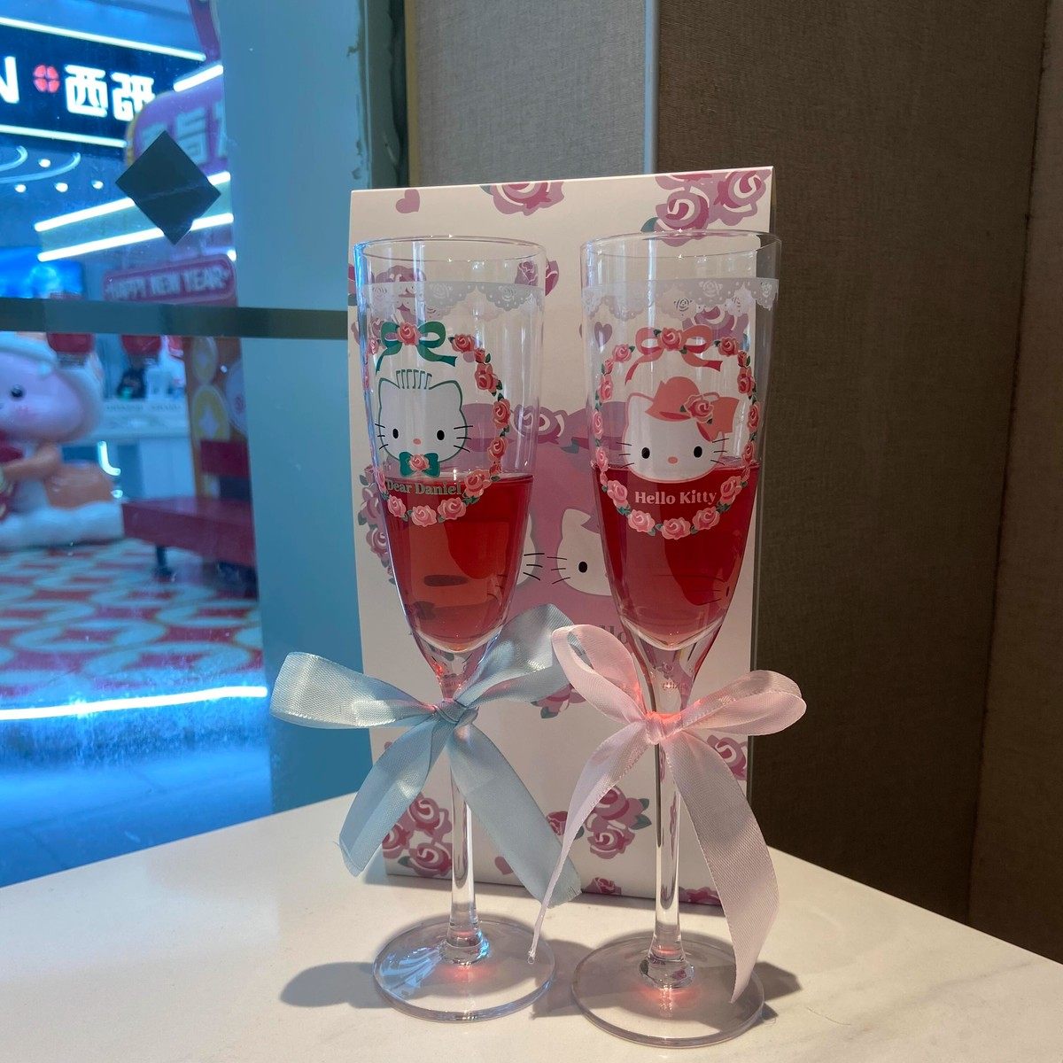 日本进口三霜Hellokitty香槟杯高脚杯kt猫玻璃红酒杯情侣结婚礼物,淘宝优惠券,粉丝福利购,淘宝优惠卷