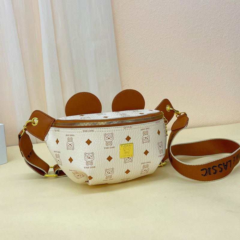 比尔熊夏季可爱胸前胸包流行小包包2023新款少女宽肩带腰包斜挎包,淘宝优惠券,粉丝福利购,淘宝优惠卷