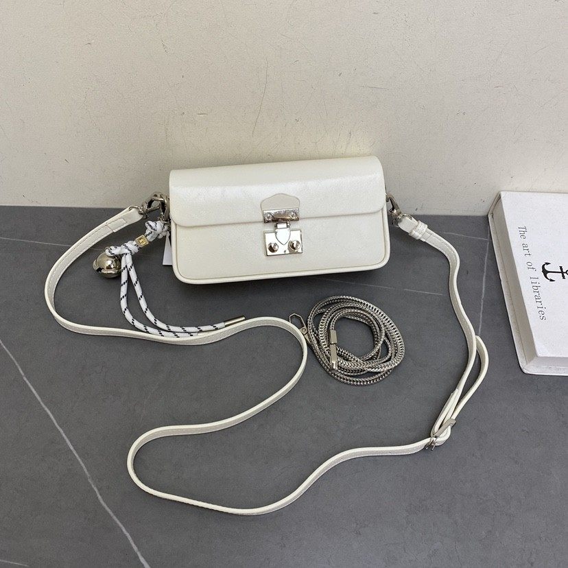 2025新款夏季女包时尚迷你包锁扣链条包手机包斜挎单肩小包,淘宝优惠券,粉丝福利购,淘宝优惠卷