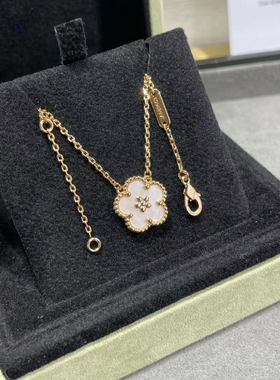 梅花项链女镀18k玫瑰金天然双面白贝母花瓣锁骨链