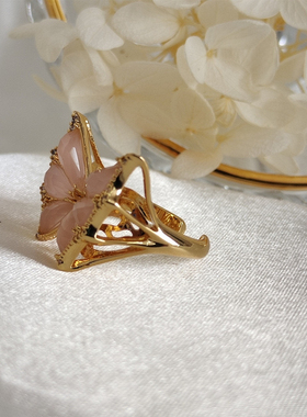 粉色蝴蝶戒指金智妮jennie同款黄铜镀真金高保色开口可调戒指指环