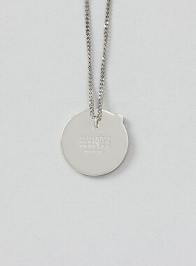 日本直邮MM6 Maison Margiela 项链吊坠镶嵌宝石并饰有品牌标志配