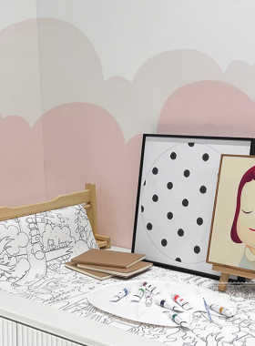 原创样板间c女孩房画家主题桌面摆件绘画颜料画笔装饰画笔记本组