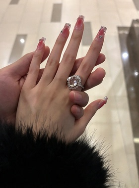 富家千金风轻奢碎钻环绕白月光蛋面戒指开口可调节设计百搭指环