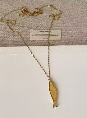 宋妍霏同款金色小鱼吊坠项链