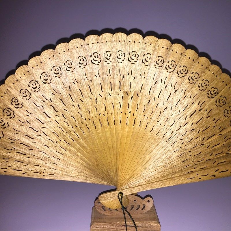 玫瑰花款金丝楠苏扇小叶桢楠水波纹E扇子枯木老料镂空实木工艺摆,淘宝优惠券,粉丝福利购,淘宝优惠卷