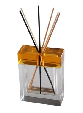 现代简约轻奢方形香薰玻璃瓶水晶装饰瓶样板房售楼处家居软装饰品