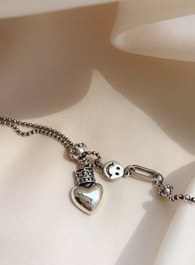 纯银小众设计皇冠爱心项链女款复古做旧不对称椭圆笑脸锁骨链饰品