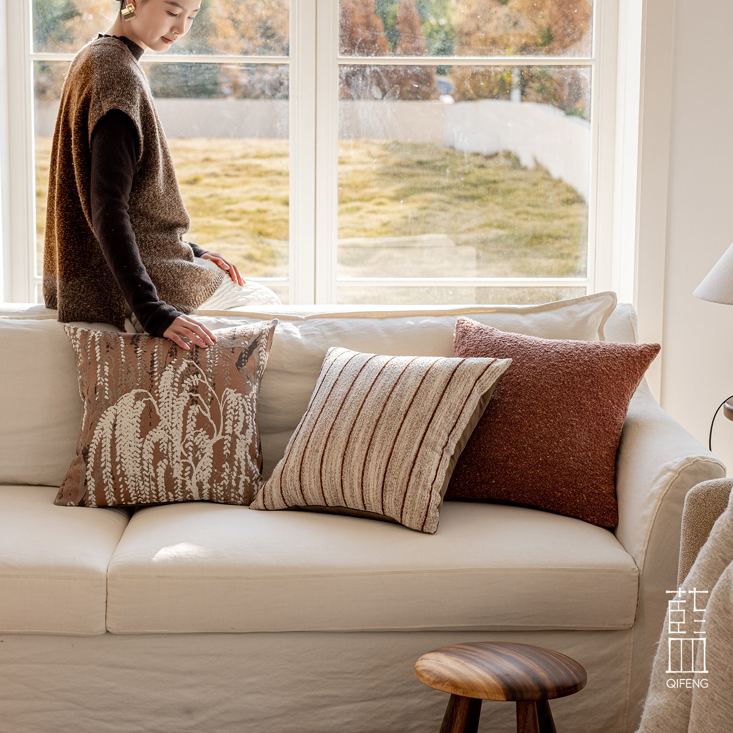 焦糖红肌理羊毛感靠垫 现代简约客厅抱枕 侘寂风空间营造利器,淘宝优惠券,粉丝福利购,淘宝优惠卷