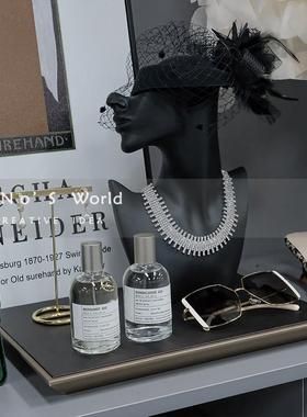 KINO奇诺样板间衣帽间组合女士衣柜装饰品样板房软装绿色衣服摆件