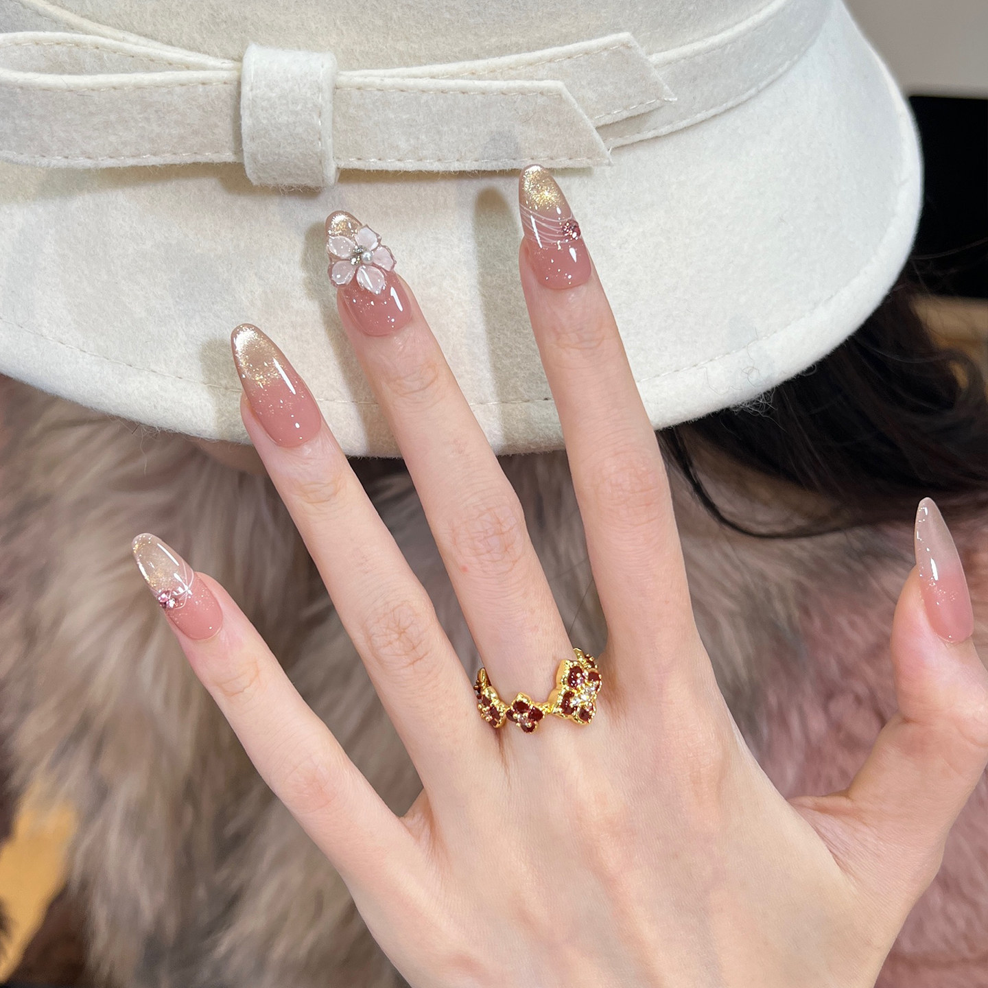 植兔红色渐变猫眼美甲穿戴甲波点蝴蝶结新年高级感新娘婚甲中长款,淘宝优惠券,粉丝福利购,淘宝优惠卷