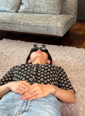 解放颈椎！懒人90°折射眼镜