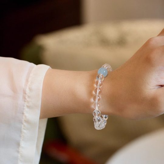 Hangzhou Lingyin Offizielles Aquamarin-Armband mit weißen Kristallen, natürliche stimmungsstabilisierende Transportperlen, Glücksjahr-Armband