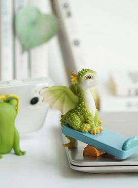 小青蛙摆件治愈情绪稳定工位女生解压办公桌面装饰品可爱手机支架