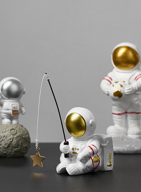 创意可爱宇航员装饰桌面小摆件少女学生情侣治愈系储蓄存钱罐树脂