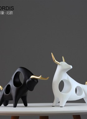北欧现代简约麋鹿小摆件客厅电视柜酒柜书柜装饰品工艺礼品黑白鹿
